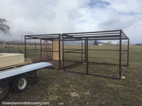 Portable horse loafing shed kits with delivery